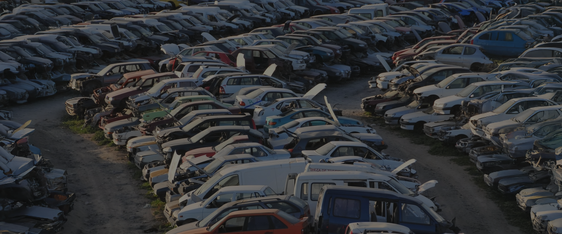 Compramos tu coche viejo en Barcelona con recogida en grúa gratuita